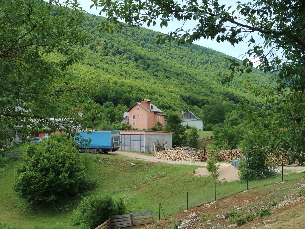 卢卡公寓 Kuterevo 外观 照片